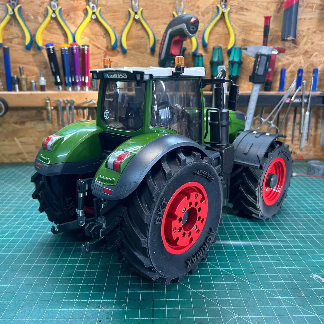 Trator Fendt 1050 Vario RC + Brinde Carreta Basculante - QUEIMA DE ESTOQUE