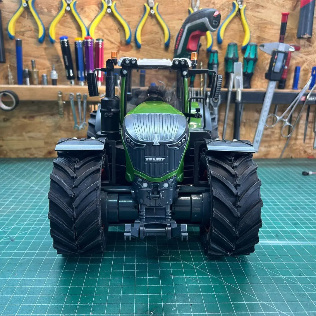 Trator Fendt 1050 Vario RC + Brinde Carreta Basculante - QUEIMA DE ESTOQUE